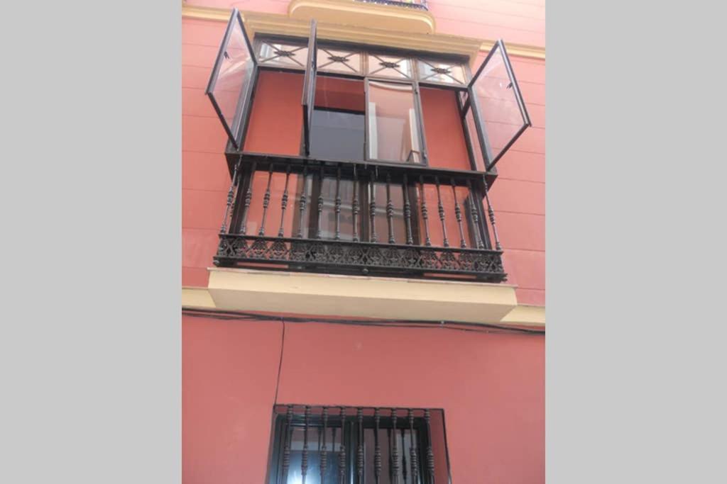 Cheap & Chic In The Center Of Sevilla 外观 照片